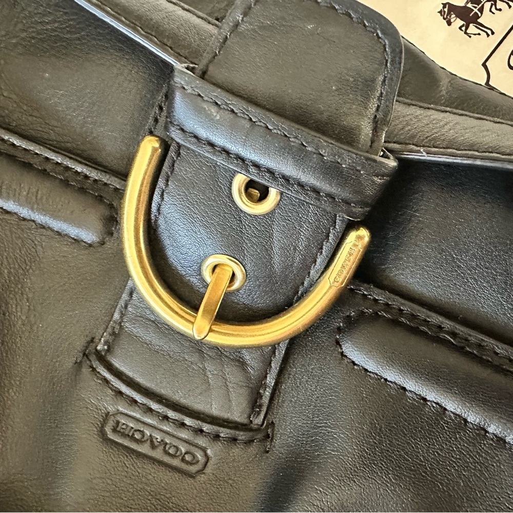 Vintage Coach Black Leather Shoulder Bag - Picture 7 of 12